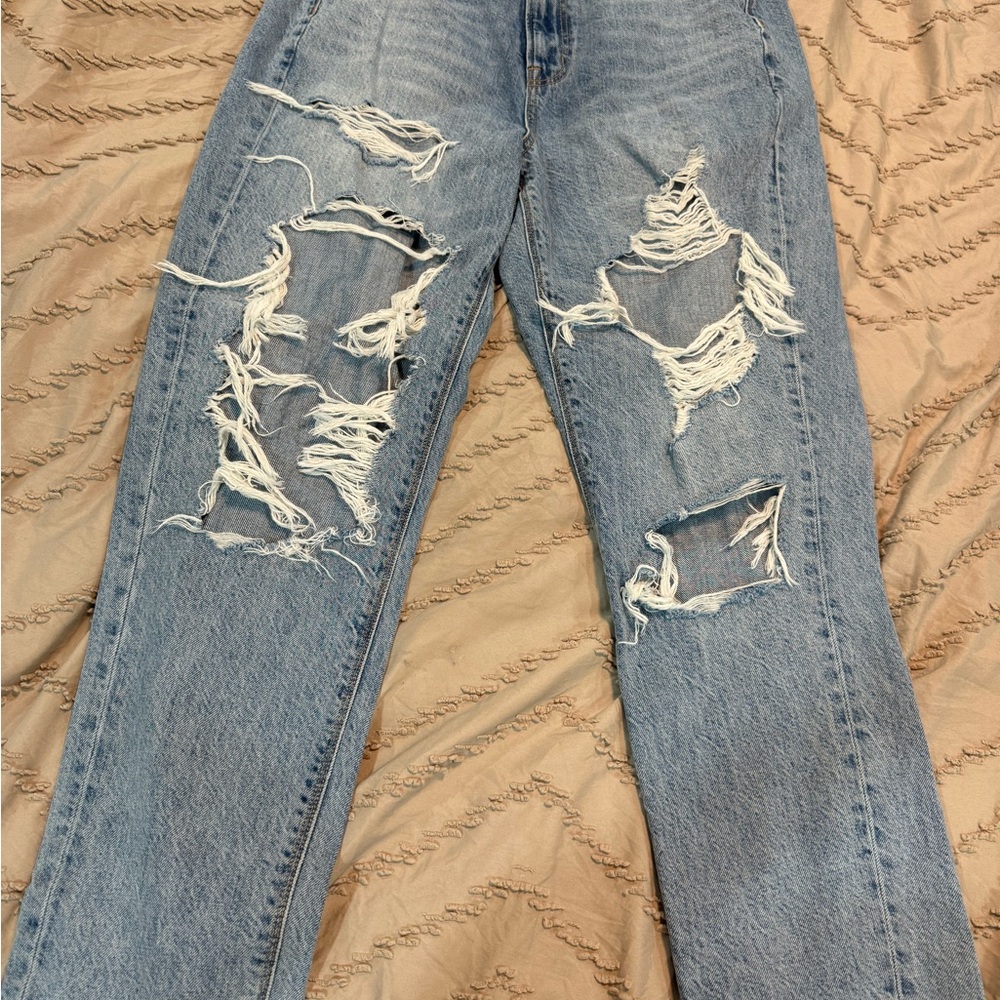 American eagle distressed Jeans